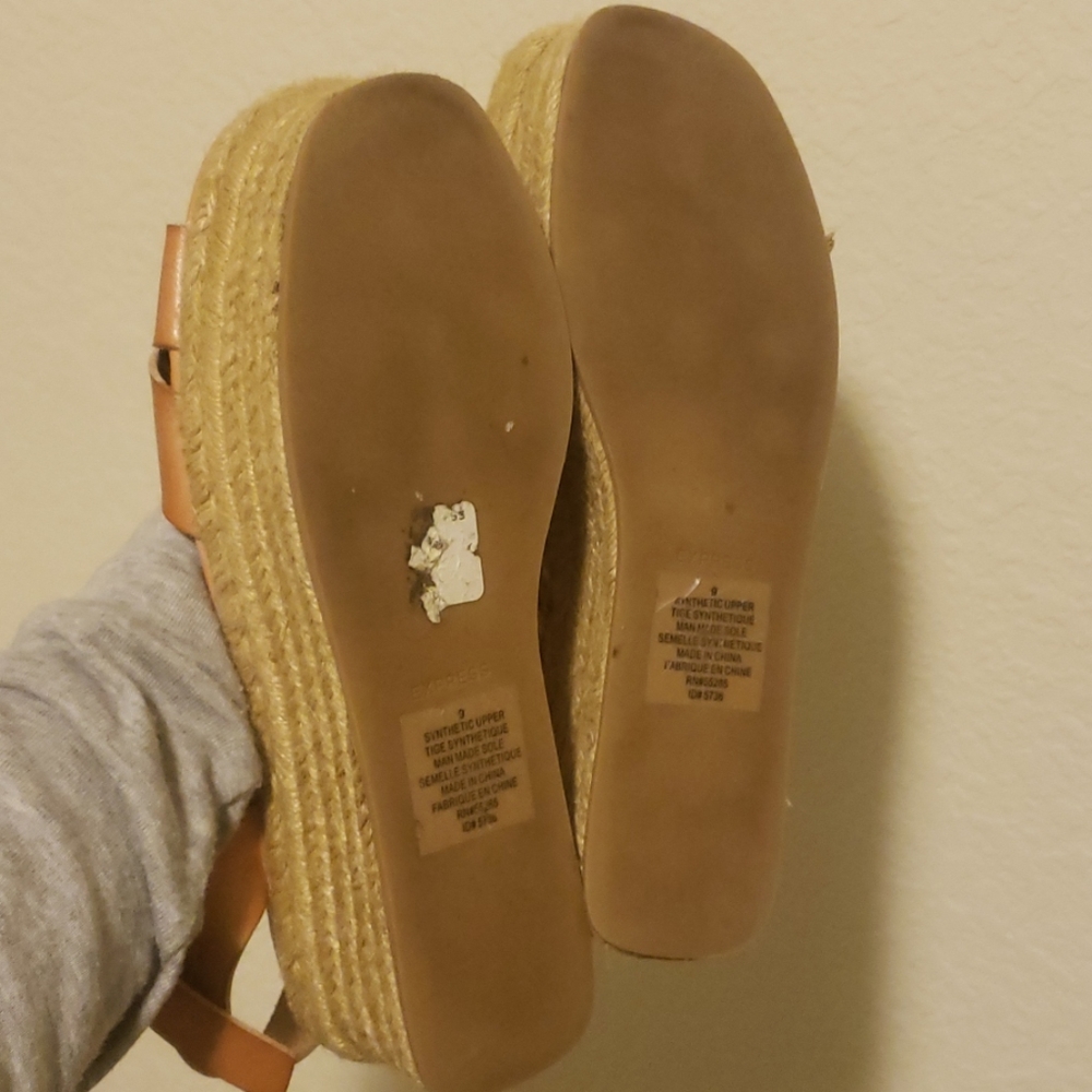 Express Wedges - Picture 3 of 4